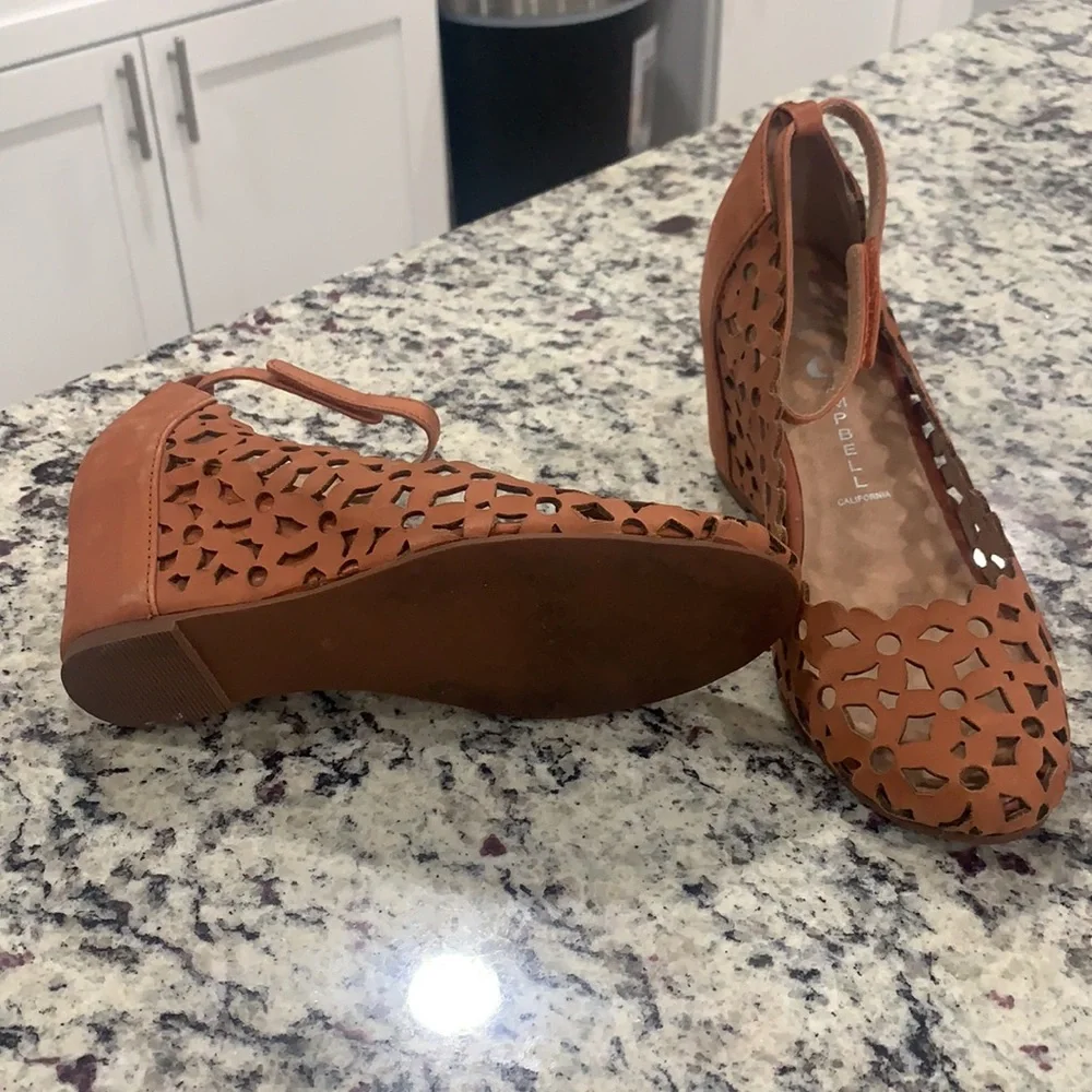 Jeffery Campbell - Picture 3 of 4